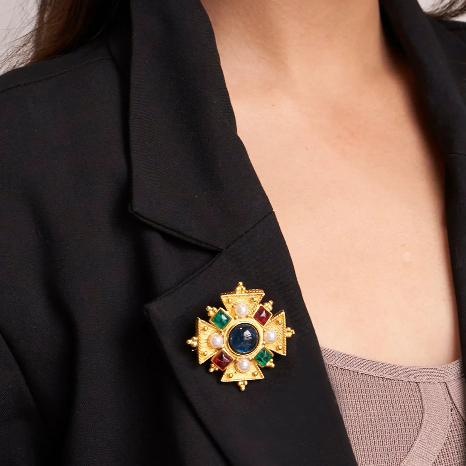 Ben-Amun Palermo Pin Shop